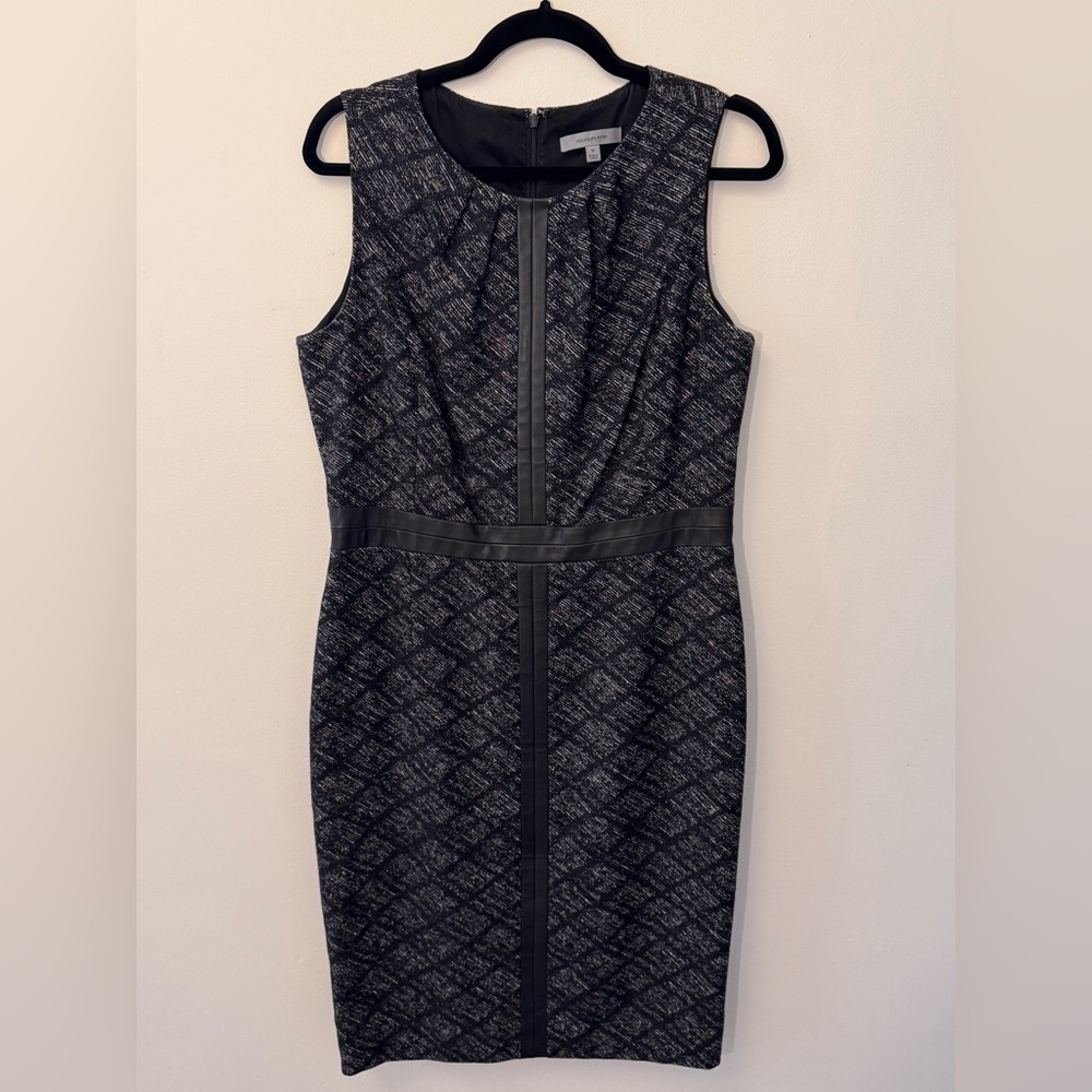 Classiques Entier Black Sleeveless Sheath Dress